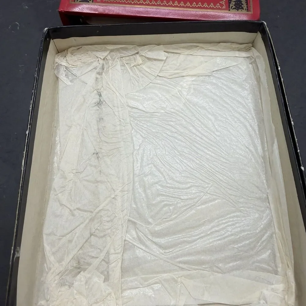 Vintage Blume Japan Ring Bound Address & Appointment Book Red Faux Leather Box